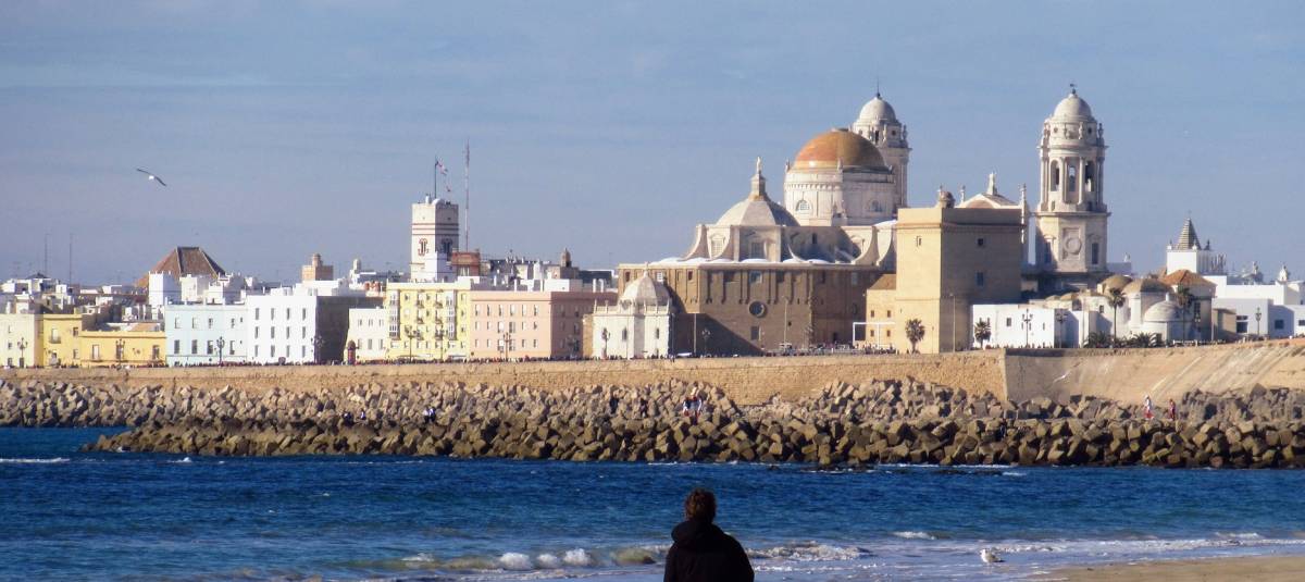 Reserva tu Alquiler de Motos en Cádiz